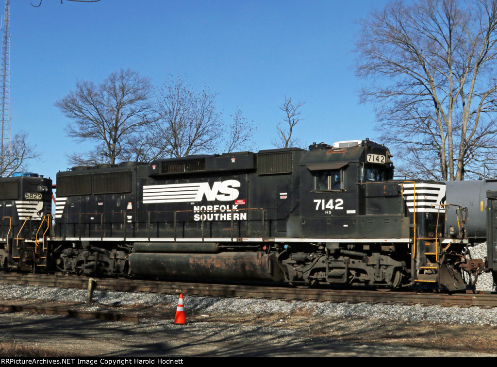 NS 7142